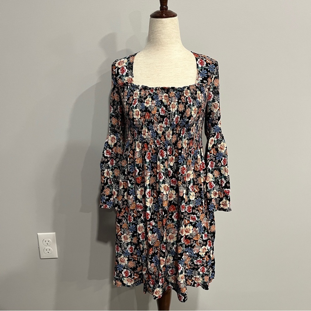 BB Dakota Floral Bell LongSleeve Mini Sundress Medium